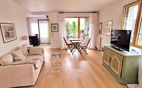 Appartement Moderne 3 Pieces Avec Parking Prive